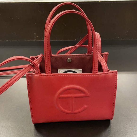 OxBlood Telfar SMALL - Picture 7 of 8